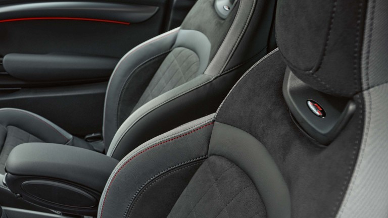 MINI JCW – салон – стандартная отделка