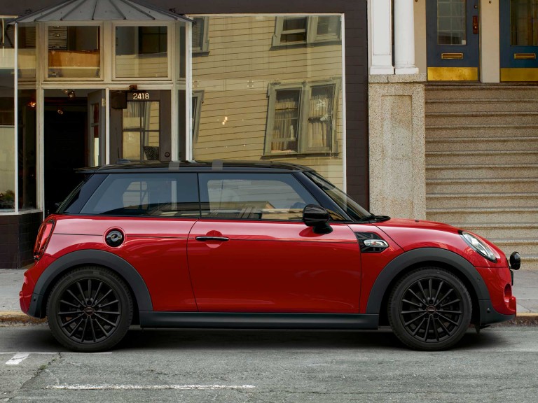 Аксессуары MINI – Боковые полосы Piano Black