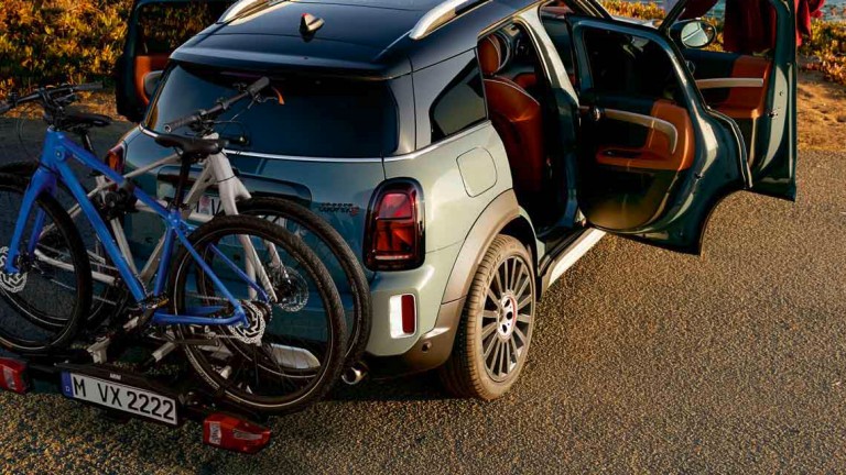 Аксессуары MINI – задняя стойка для велосипеда