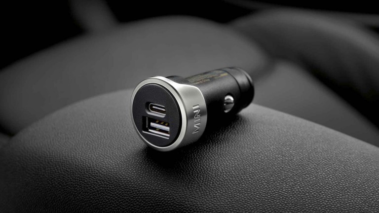 Аксессуары MINI – Двойной зарядный адаптер USB для Type A и Type C
